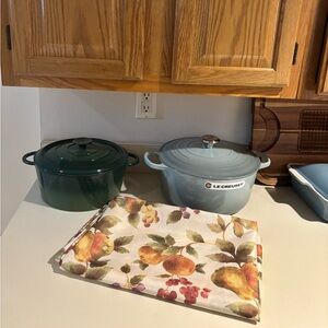 Cozy Autumn Aesthetic Tablecloth (60x84)